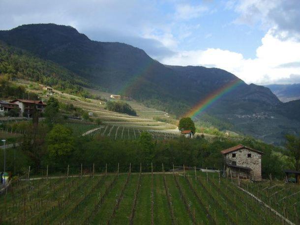 Agritur Le Pergole Hotell Villa Lagarina Exteriör bild