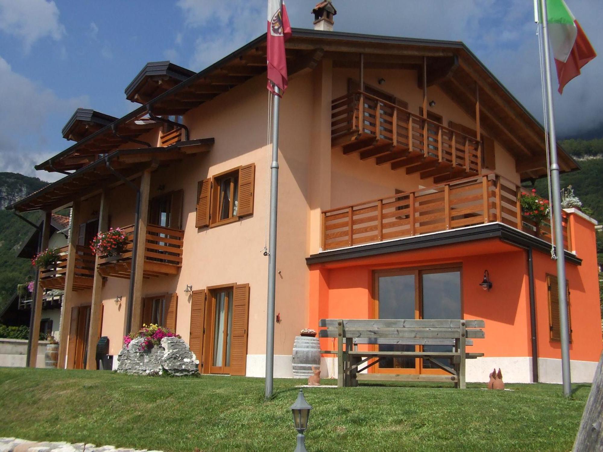 Agritur Le Pergole Hotell Villa Lagarina Exteriör bild